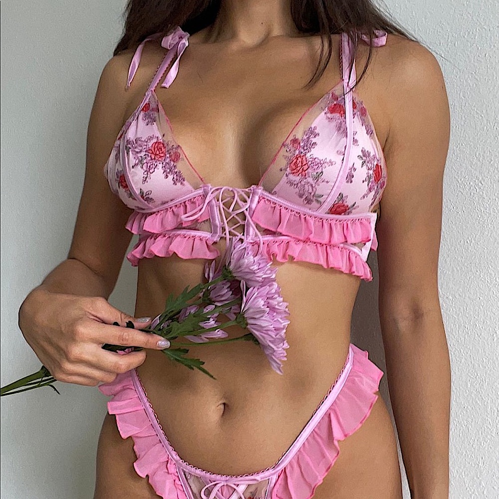 2 PIECE FOR LOVE & LEMONS Rose Bloom Triangle Bra & Ruffle Panty set - Picture 5 of 13